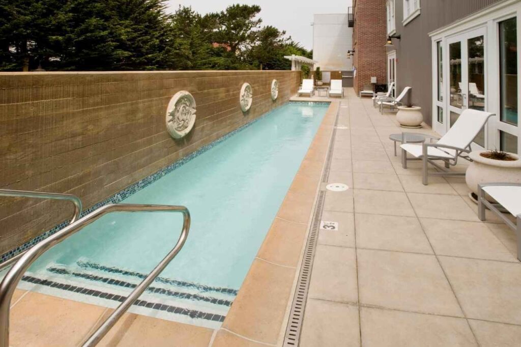 infinity edge lap pool