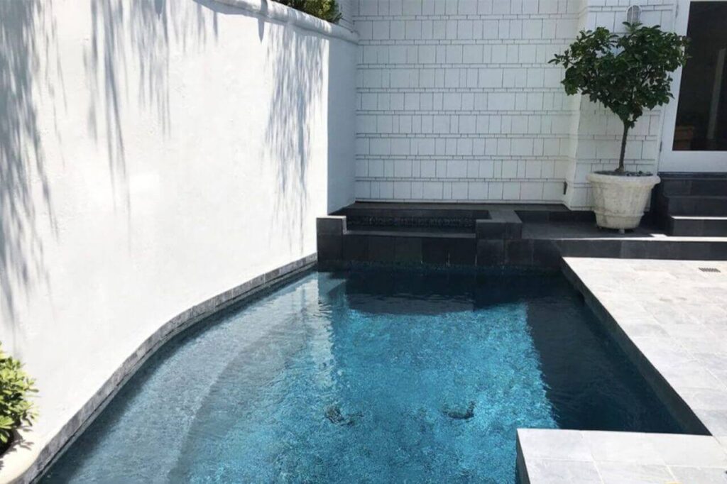 free form plunge pool