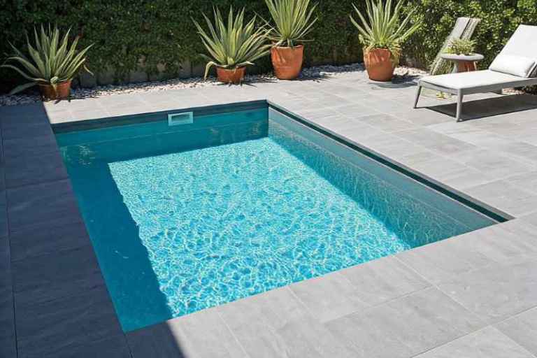 Rectangle plunge pool